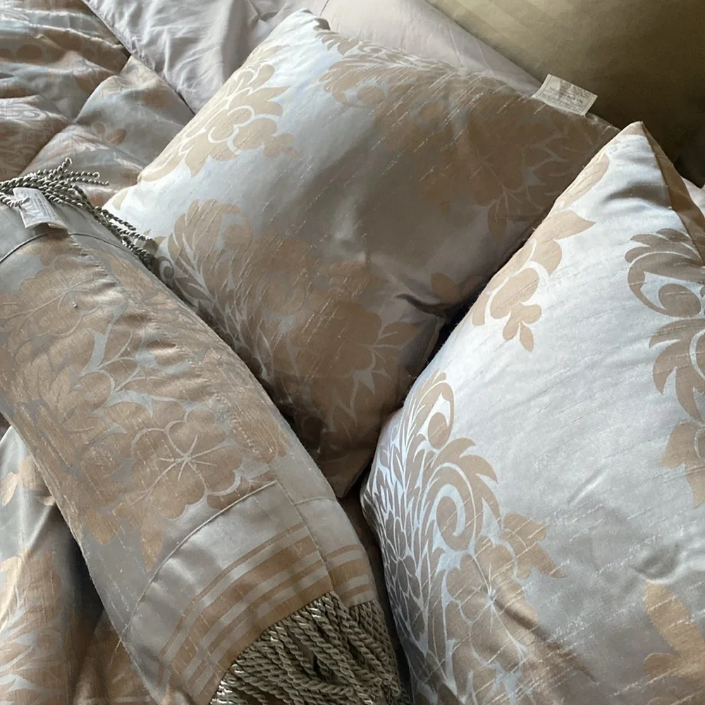 Elegant Floral Bedding Set - metallic grey and gold brocade